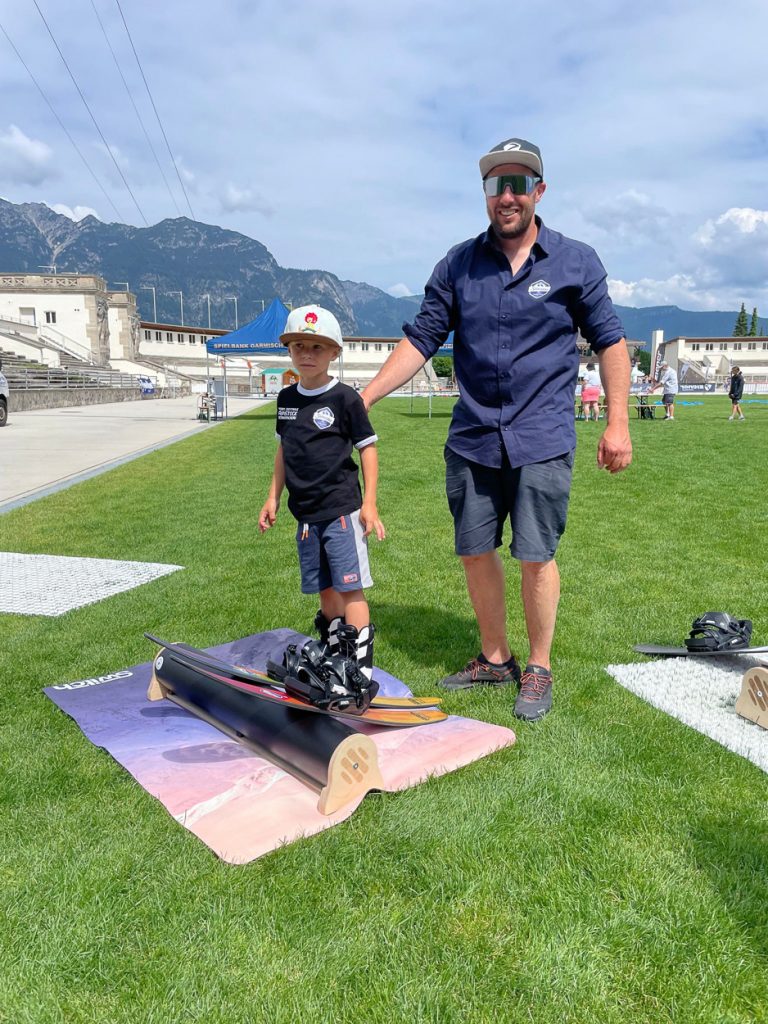 Tobias Papistock - Tag des offenen Olympia-Skistadion in Garmisch-Partenkirchen 2023 - Snowgau Stand