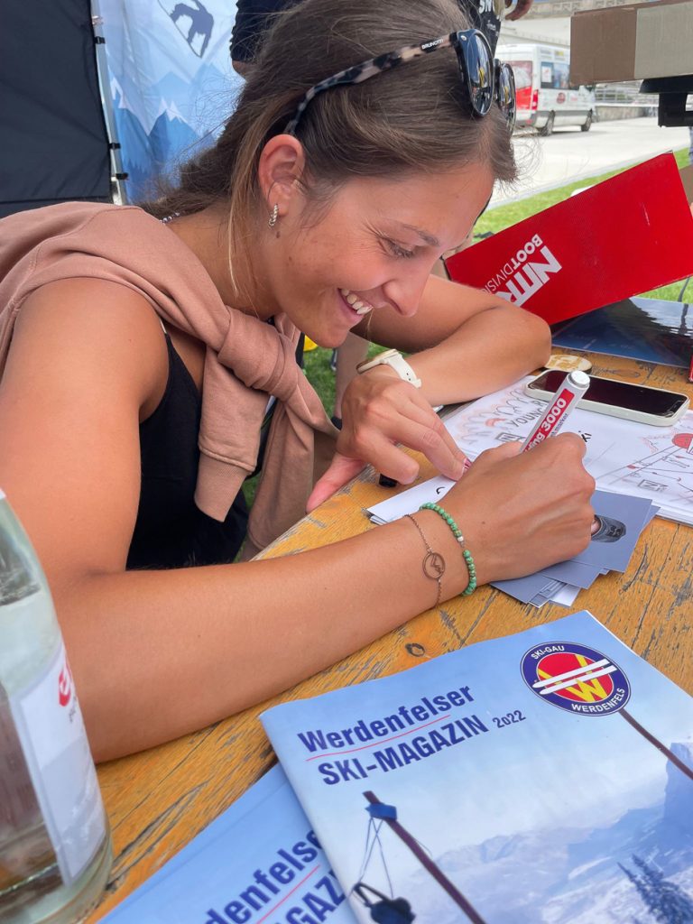 Sabrina Cakmakli - Tag des offenen Olympia-Skistadion in Garmisch-Partenkirchen 2023 - Snowgau Stand
